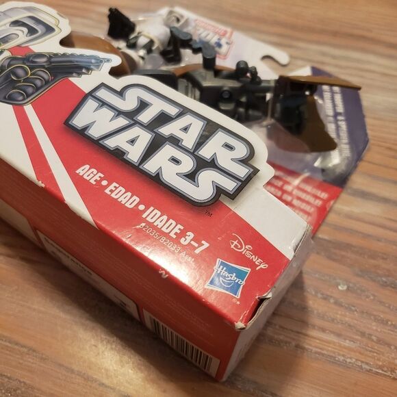 Galactic Heroes Disney Star Wars Figures - Collectible NIB - Picture 2 of 6